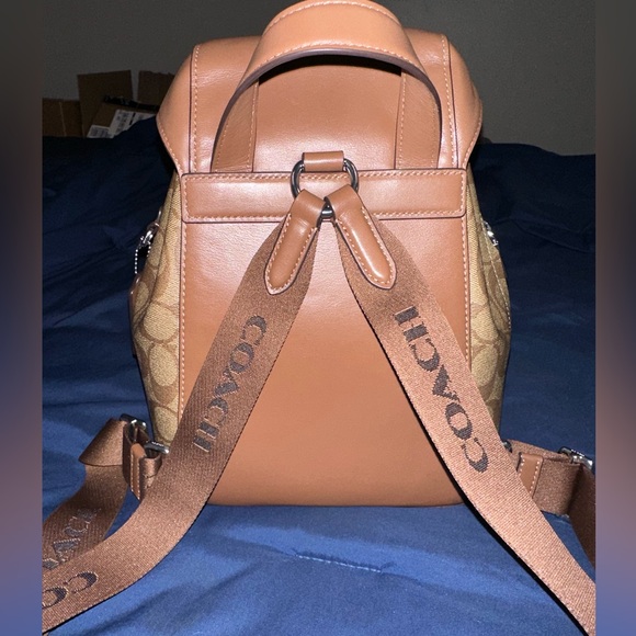 🎉Coach Pace Backpack w/free accessories 🎉 - Picture 5 of 10